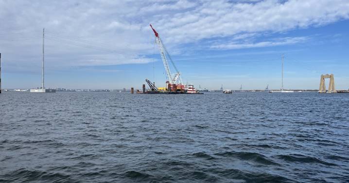 Massive cranes install 340,000-pound test pilings for Key Bridge replacement