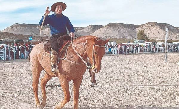 Ocho fiestas populares y festejos por el Día de la Tradición