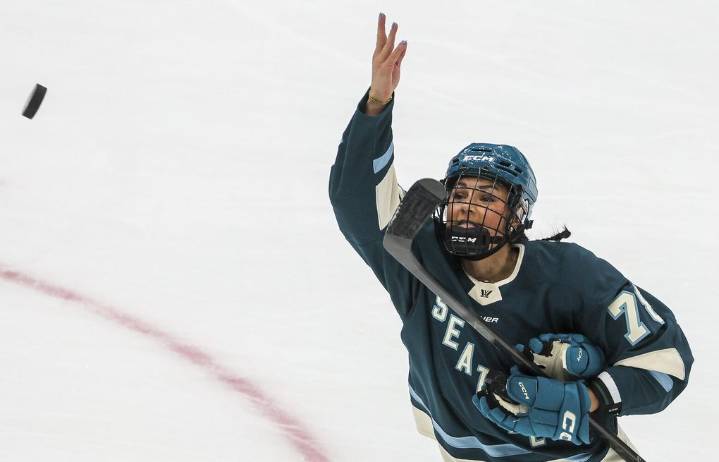 Photos: Seattle Torrent take on Minnesota Frost in home opener
