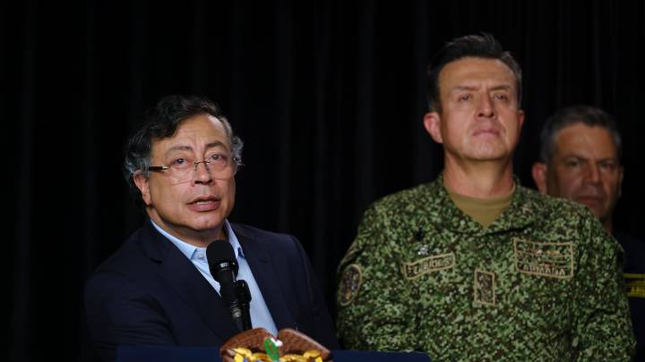 Gustavo Petro pide perdón por muertos en combates y revela detalles desconocidos de bombardeo en Guaviare