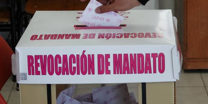 Morena busca adelantar la revocación de mandato y empatarla con elecciones de 2027