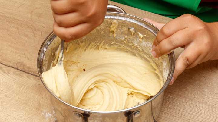This 3-Ingredient No-Bake Dessert Dip Captures Cake Batter Bliss