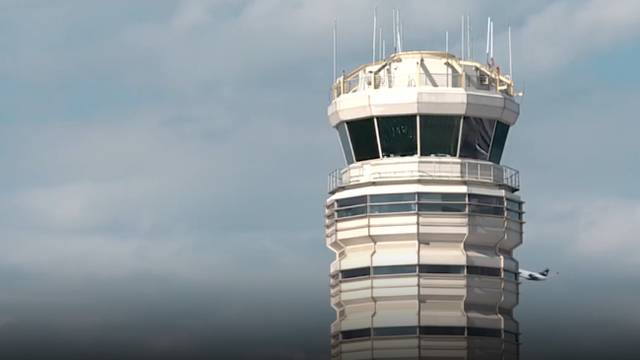 Boston Logan amongst U.S. airports with dozens of delayed, canceled flights