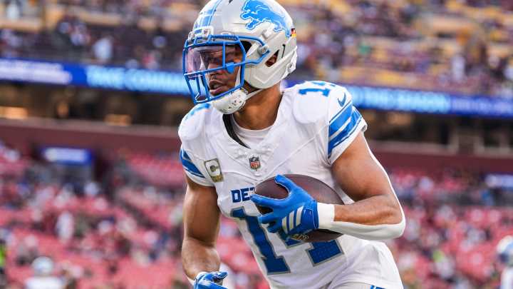 Lions' Amon-Ra St. Brown does Trump dance with President Trump at game