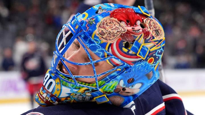 Merzlikins unveils new 'Sonic the Hedgehog' mask