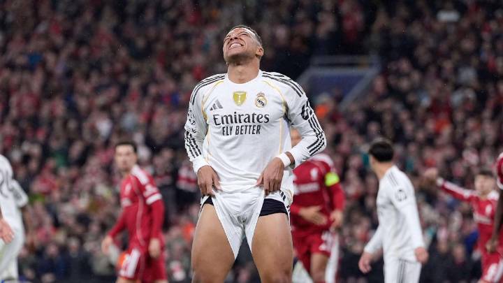 Courtois casi todo lo puede, pero no lo es todo en Anfield