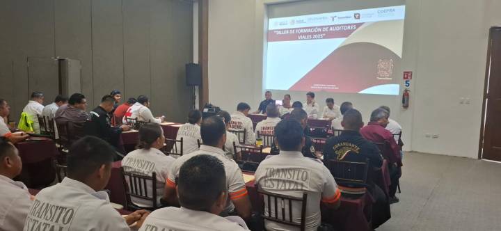 PPLS del CEDES Nuevo Laredo participan en ejercicio de reflexión sobre el 25N