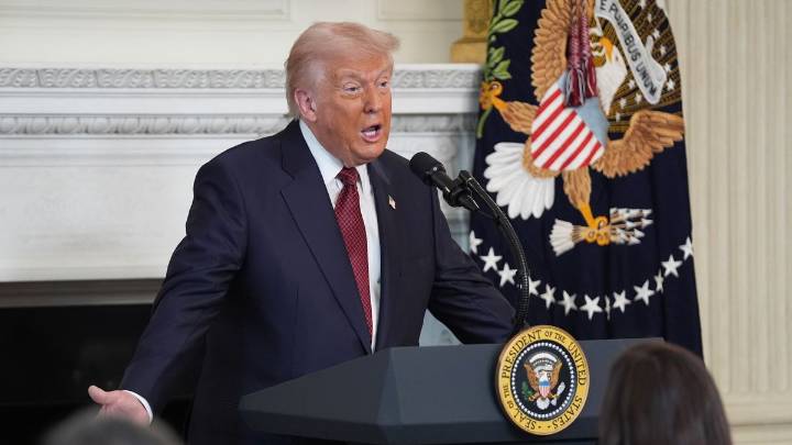 Trump se convierte en el rostro del descontento económico, después de que esto lo ayudó a ganar