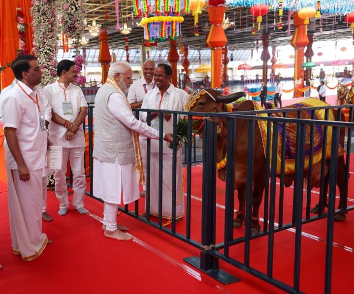 Legacy of Hope: Sathya Sai Baba's Timeless Teachings Resonate Globally