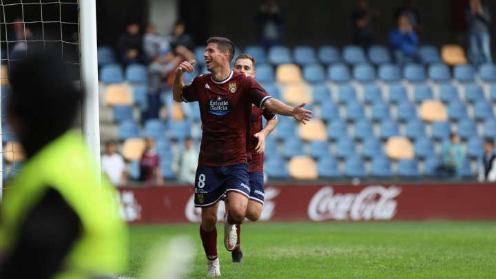 O Pontevedra malla no Zamora (4-1) e asómase á zona de privilexio