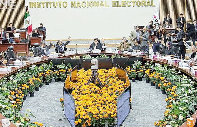 Declara INE desierta presidencia del IEC y eligen a 3 Consejerías
