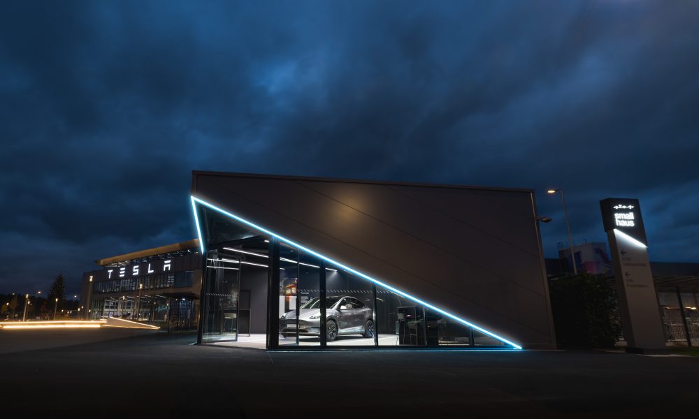 Tesla provides vehicles for German firefighters’ EV training program