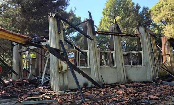 Incendio de la capilla de Pehuen Co: "El pueblo está consternado, triste"