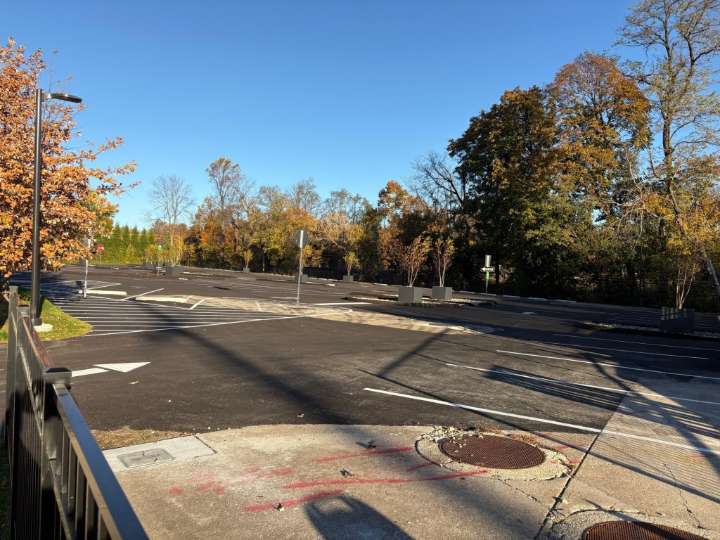New parking lot opens in Wayne Business District