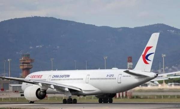 Autorizan a China Eastern Airlines a operar en el país y realizará el vuelo comercial más largo del mundo