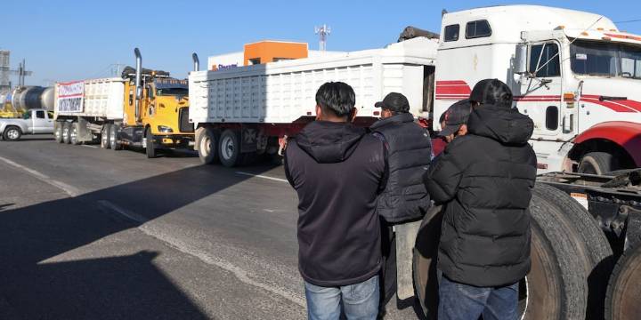 Bloqueos de transportistas y campesinos: carreteras que siguen cerradas este 25 de noviembre
