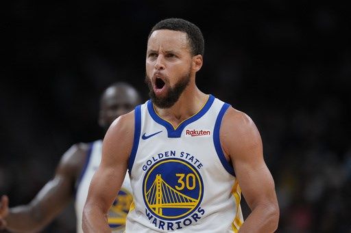 Curry's 46 points leads Warriors to 125-120 victory over Spurs despite Wembanyama's triple