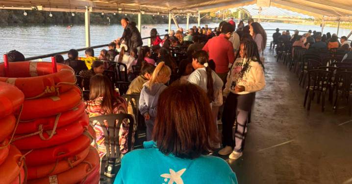 Menores del Polígono Sur y Norte disfrutan de una jornada de ocio en el Guadalquivir