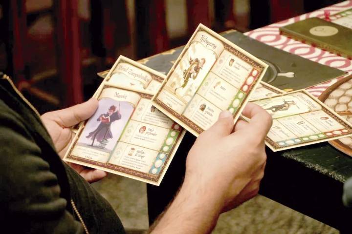 Entre cartas, tableros y dados, una forma de encontrarse