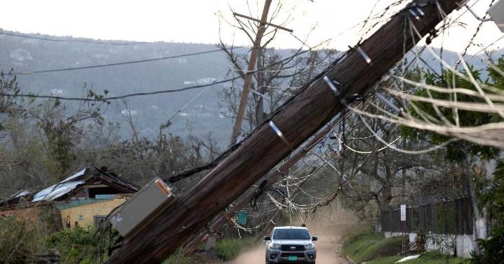 Aumentan a 28 los fallecidos en Jamaica por el paso del huracán 'Melissa'