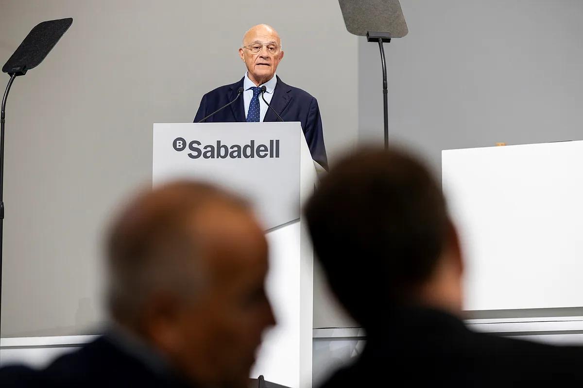 El multimillonario mexicano David Martínez deja el consejo de Banco Sabadell tras apoyar la opa de BBVA