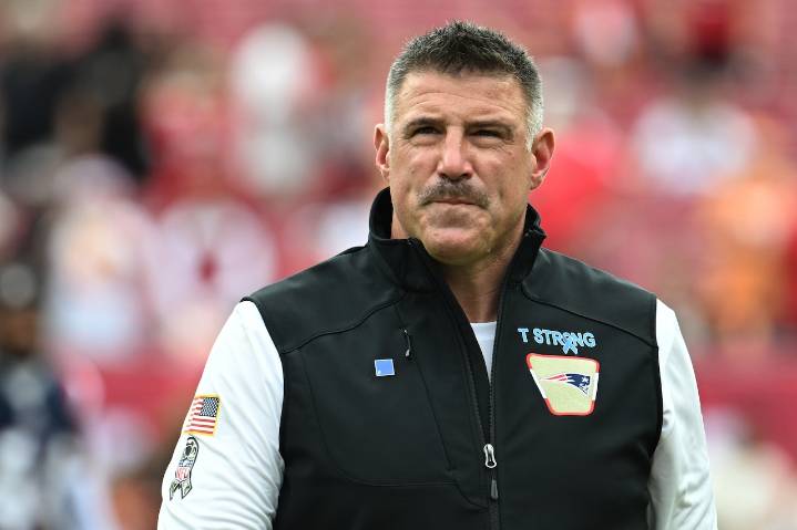 Patriots' Mike Vrabel explains why Movember mustache means more this year