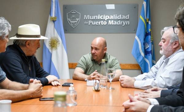 Sastre firmó un convenio marco para fortalecer el eje industrial entre Madryn y Comodoro