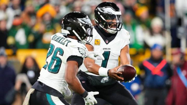 Best betting apps, NFL sportsbooks promos: How, where to bet Bears-Eagles in the 2025 NFL Black Friday Game