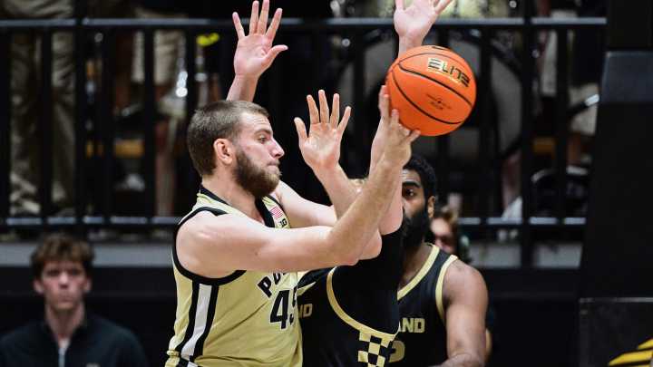 Players basketball players Fletcher Loyer, Oscar Cluff discuss win vs Oakland, Trey Kaufman