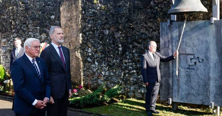 El presidente de Alemania pide perdón junto al Rey por el bombardeo de Guernica