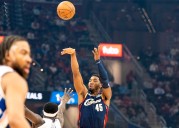 Donovan Mitchell, 46 puntos en victoria de los Cavaliers 132×121 sobre 76ers