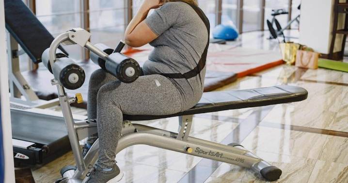 Women with fatter stomachs in midlife more likely to develop dementia: study