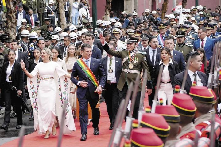 Rodrigo Paz juró como presidente y Bolivia corta 20 años de socialismo