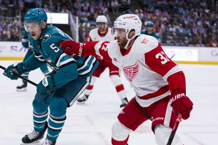 Red Wings finally put away resilient Sharks for shootout victory - The Rink Live | Coverage of youth, junior, high school and college hockey