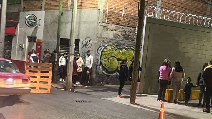 Bodega Aurrerá: hieren de gravedad a policía que trató de detener a asaltantes