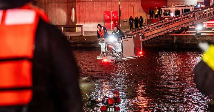 Woman expected to survive after crashing car into Baltimore's Inner Harbor