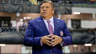 ‘Regreso con la responsabilidad de no haber clasificado’; Miguel Herrera a su llegada a México