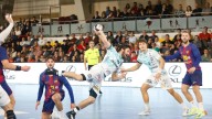 Un Ademar León de dos caras cae con el Barça en un Palacio abarrotado