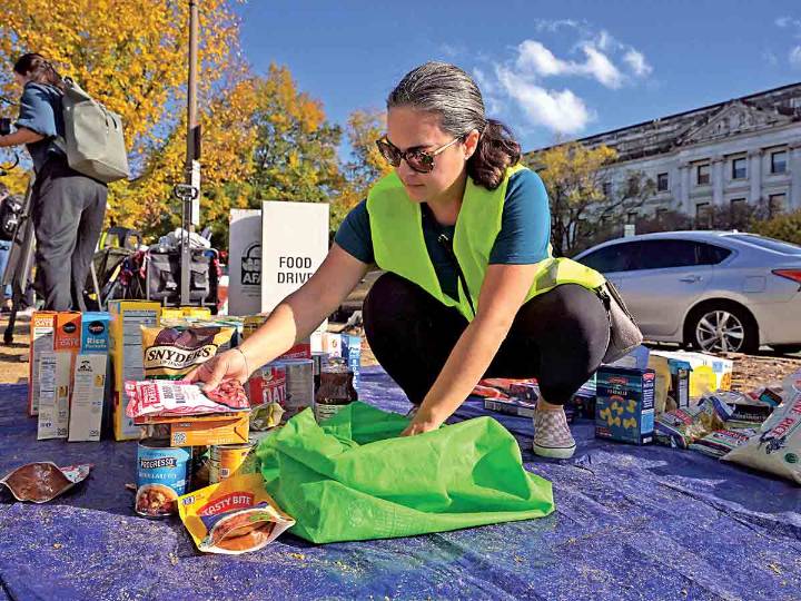 Programa SNAP se mantiene pese a shutdown; recurrirán a los fondos de emergencia