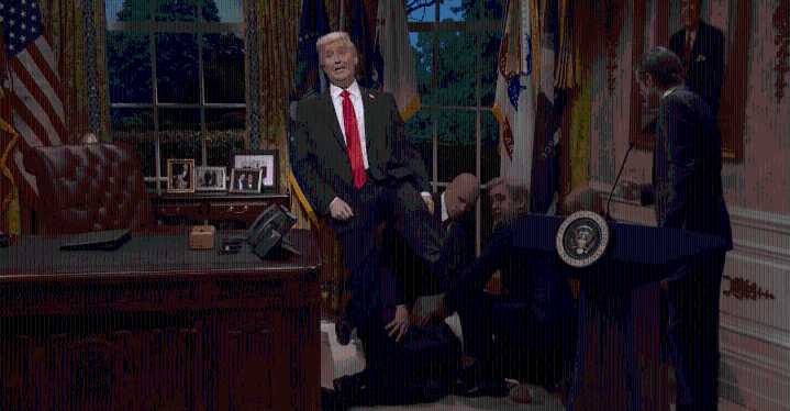 'SNL' Cold Open: Trump Ignores Oval Office Emergency to Grouse About Mamdani