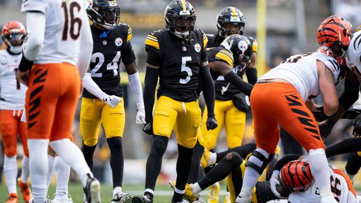 Steelers' Ramsey ejected for throwing punch at Bengals' Chase