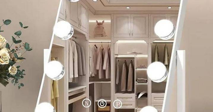 Debenhams LED vanity mirror is a 'great Christmas present' with almost £50 off