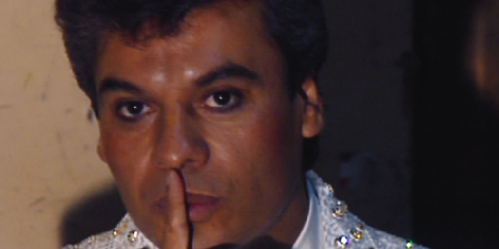 La dolorosa historia detrás de “Amor Eterno” y más revelaciones del documental de Juan Gabriel