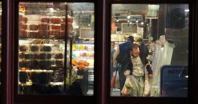 U.S. trade deficit drops 24% in August as Trump's tariffs reduce imports