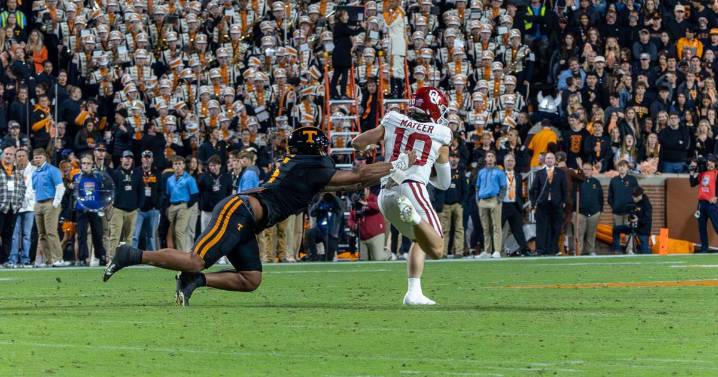 Mateer's legs lead Oklahoma past Tennessee, 33