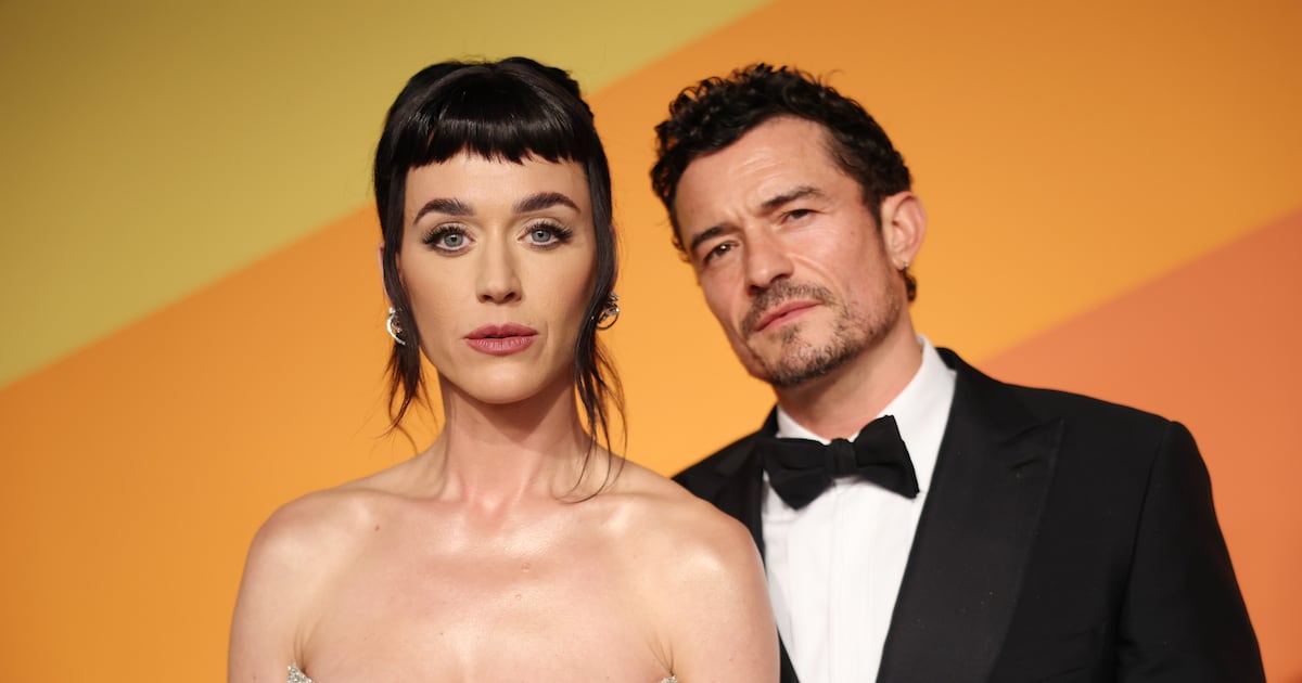 Orlando Bloom Cozies Up to Actress Dressed as His Ex Katy Perry
