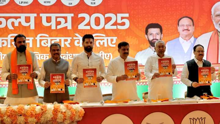 In Bihar’s ‘Leningrad’, ‘Dashazari Yojana’ fortifies women’s vote for Nitish, but youth restless