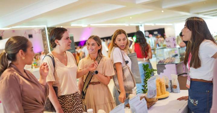 Cartagena abre la temporada navideña con feria de emprendimiento y networking