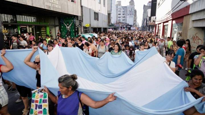 Movilización en el centro rosarino: mujeres marcharon contra la violencia de género