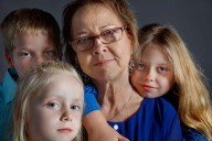 Mom of 13 Fights for Custody of 14th and 15th Kids by Surrogate